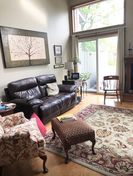 Building Photo - 69 Midlake Cir