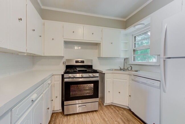 Primary Photo - Freshly Renovated House