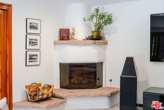 Building Photo - 1311 Maple St