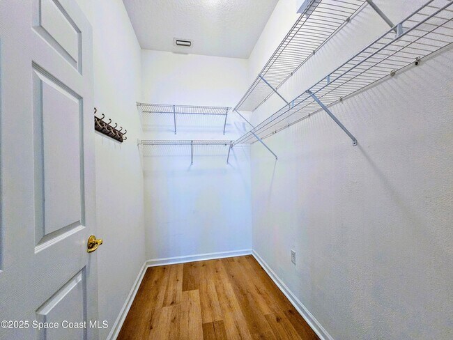 Building Photo - 4006 Meander Pl