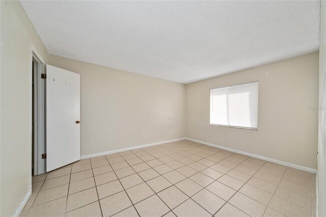 Building Photo - 525 Conway Rd