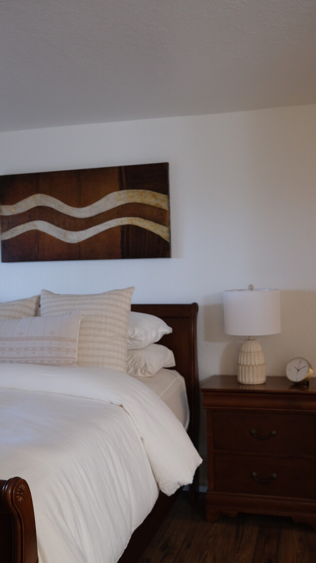 Primary bed - 250 Forest Ridge
