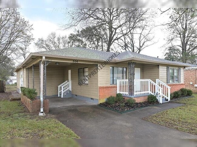 Building Photo - 306 Kay St