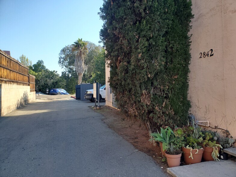 Building Photo - 2842 39th St