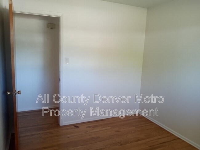 Building Photo - 1610 S Allison St