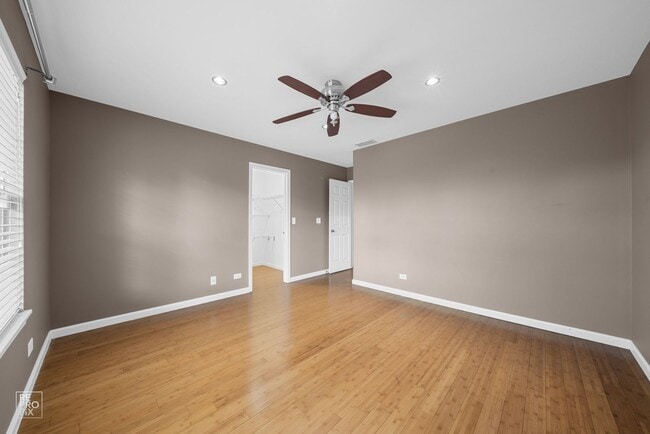 Building Photo - 2 Bedroom Townhome in Lakewood Village in Mundelein!