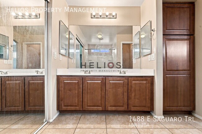 Building Photo - 1488 E Saguaro Trail