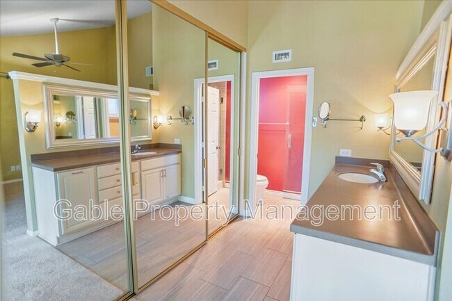 Building Photo - 25735 Velan Dr
