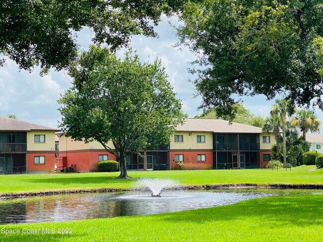 Building Photo - 1604 University Ln