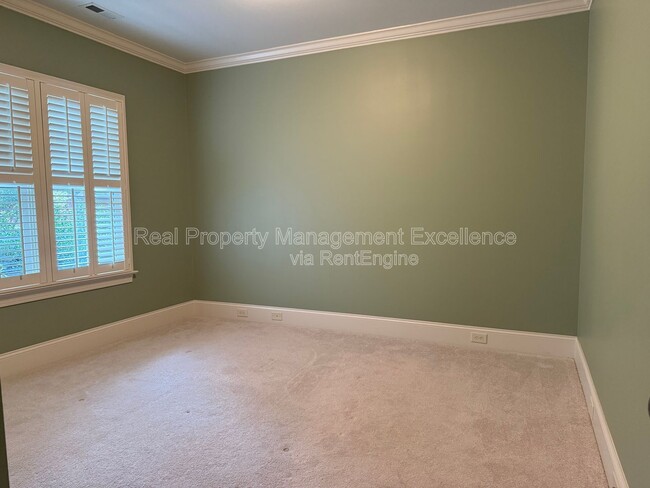 Building Photo - 4008 Enfield Ridge Dr