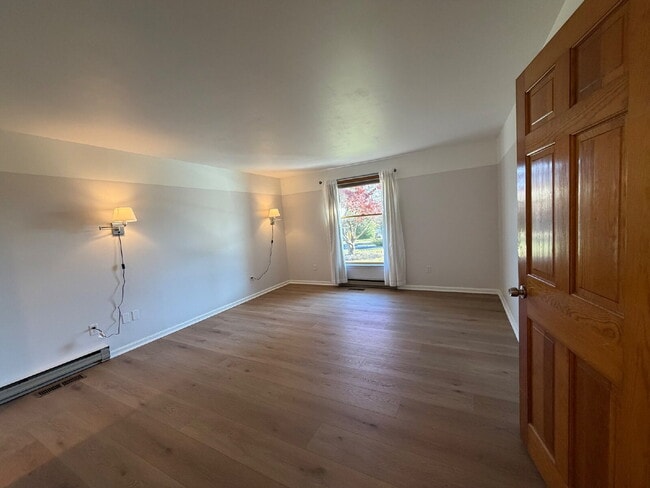 Building Photo - 5b 2.5ba Glorious Home for Rent in Frederick County!