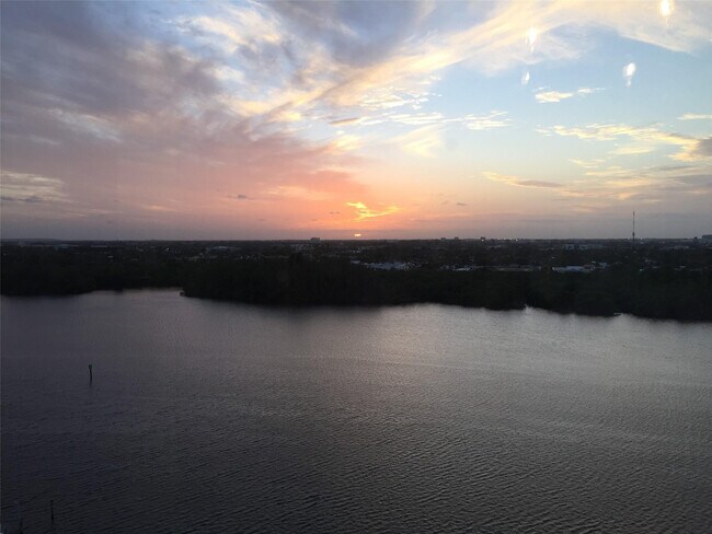 Primary Photo - 2121 N Ocean Blvd