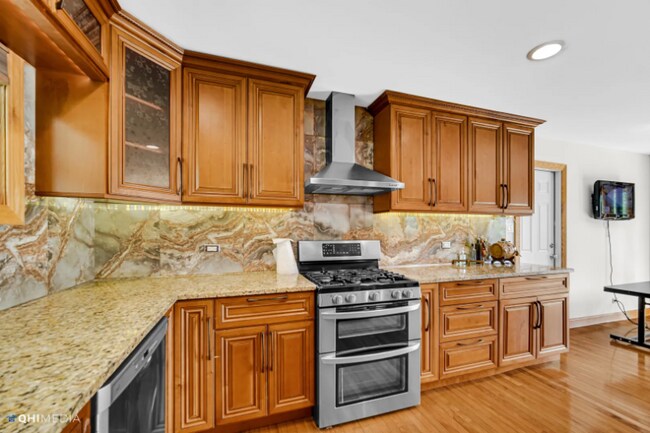 Building Photo - 1117 E Kitson Dr