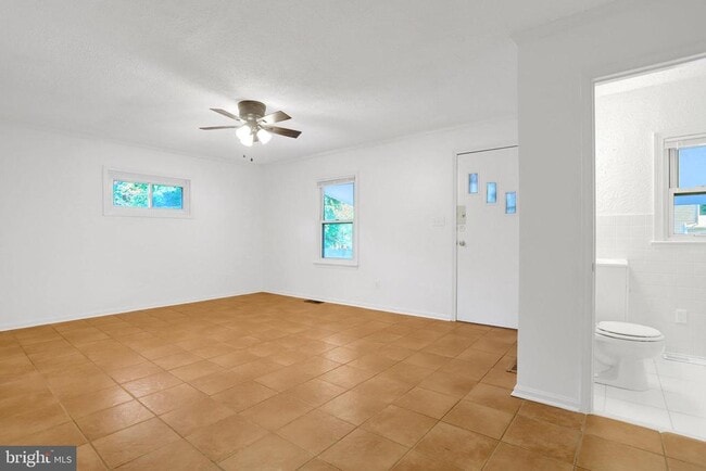 Building Photo - 7555 Park Ln