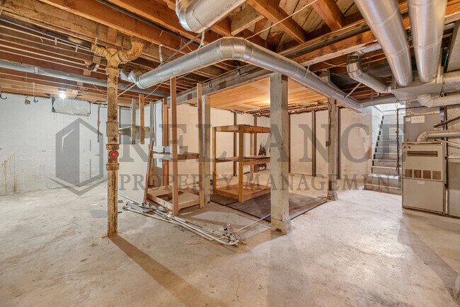 Building Photo - 1008 N Edgemoor St