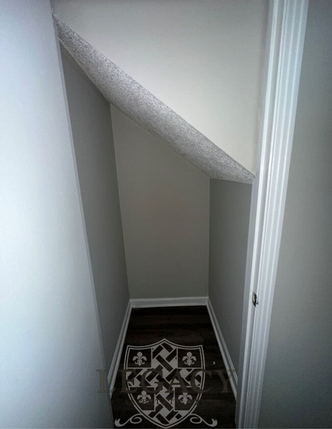 Building Photo - 748 Holder Dr