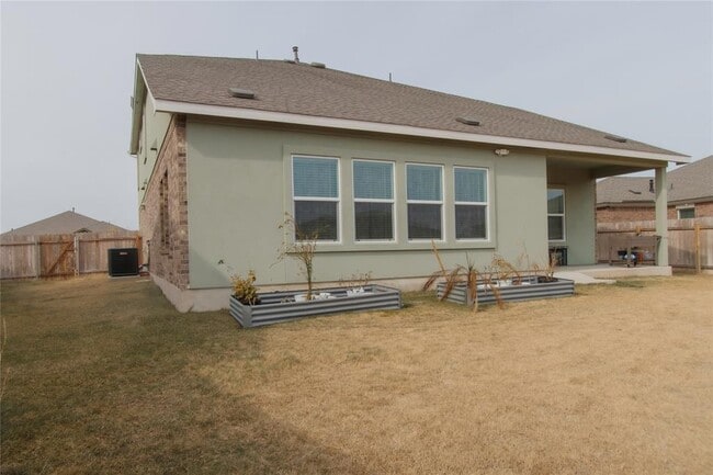 Building Photo - 1404 Aquilla Dr