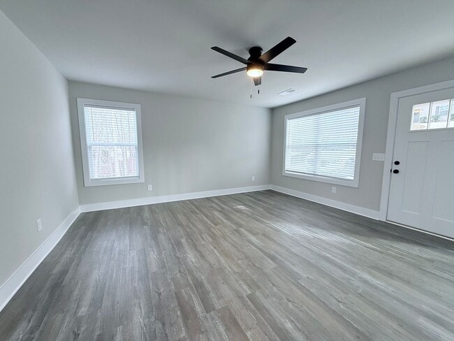 Building Photo - 2 Bedroom Single Family Home - Forsyth County