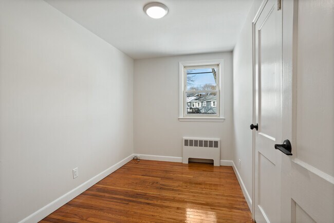 Building Photo - 13 Genetti St