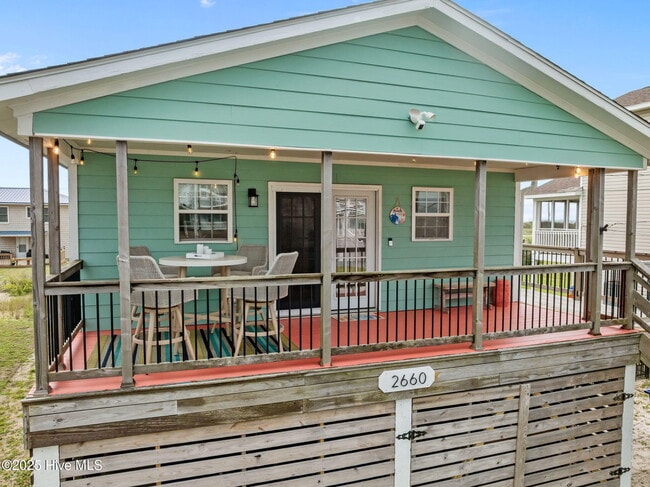 Building Photo - 2660 Island Dr