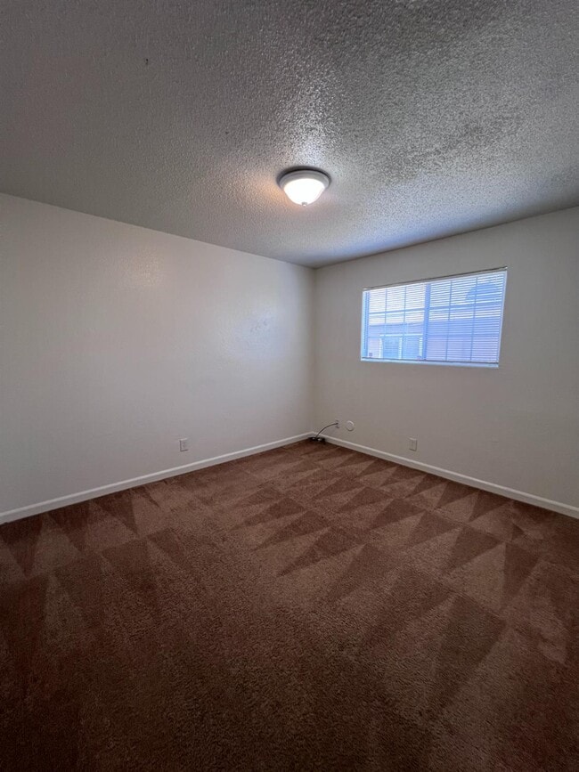 Building Photo - 4795 E Ashlan Ave