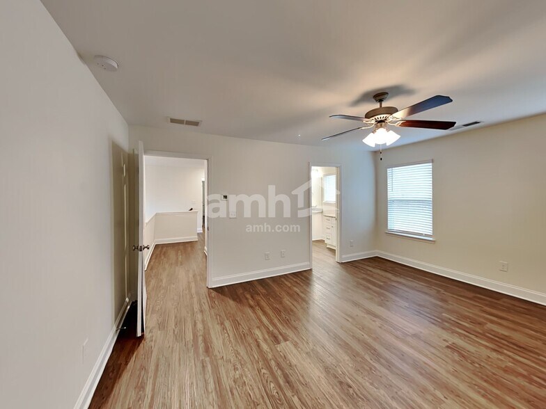Building Photo - 106 Oscar Ct