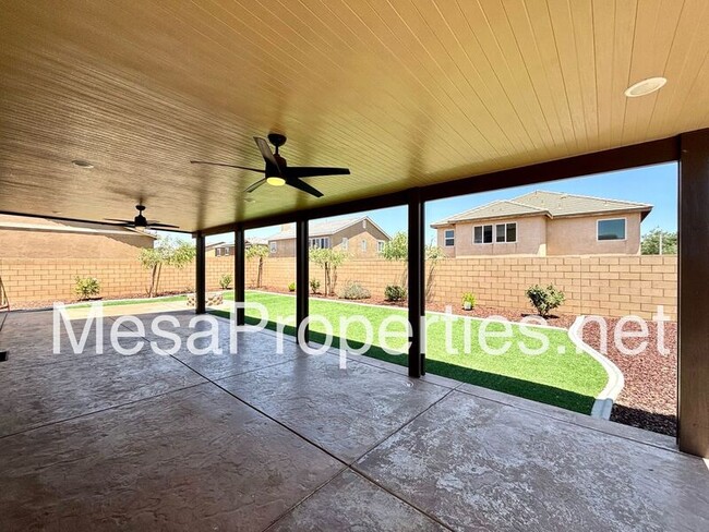 Building Photo - 12302 Del Sur St