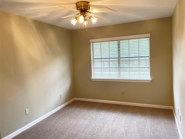 Building Photo - 3410 Mission Viejo Dr