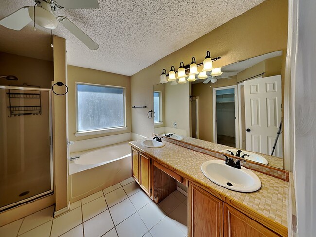 Building Photo - MOVE-IN READY NOW! Corner Lot in White Settlement ISD!