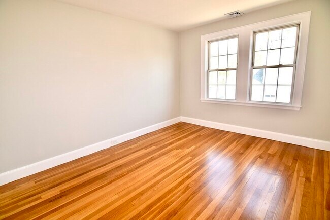 Building Photo - 98 Dean St