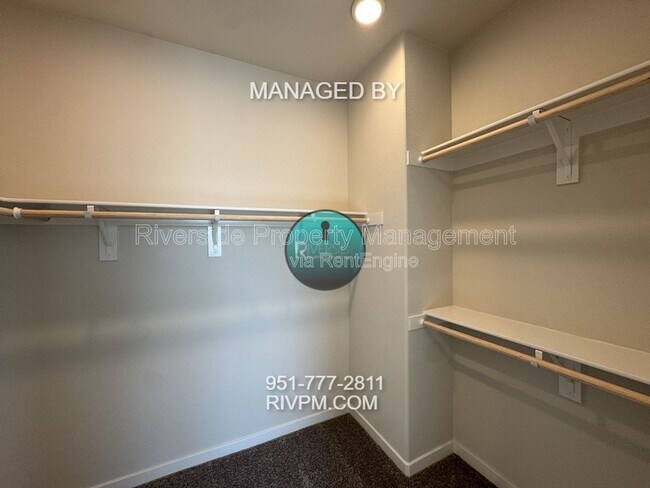 Building Photo - 9154 Teralina Cir