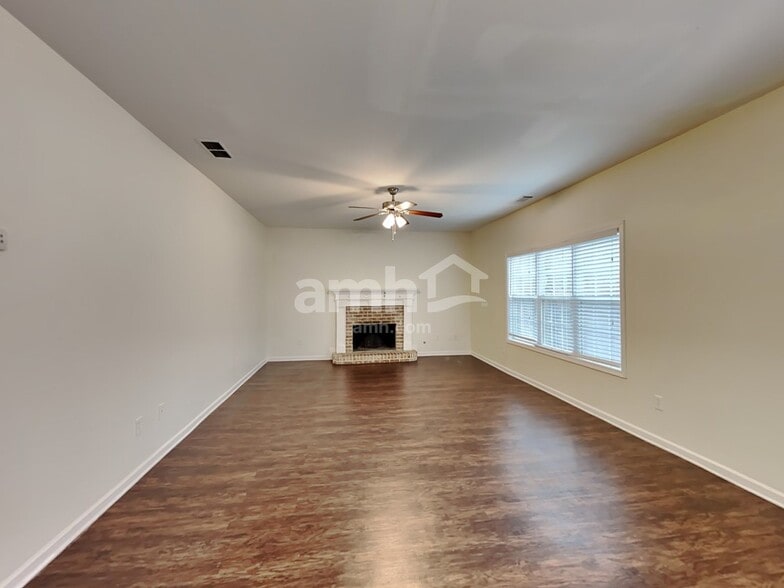 Building Photo - 146 Melrose Creek Dr