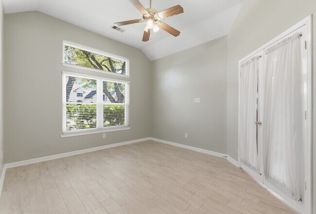 Building Photo - 7215 Bristol Ridge Dr