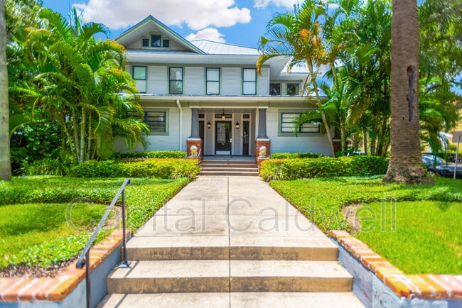 Building Photo - 911 S Rome Ave