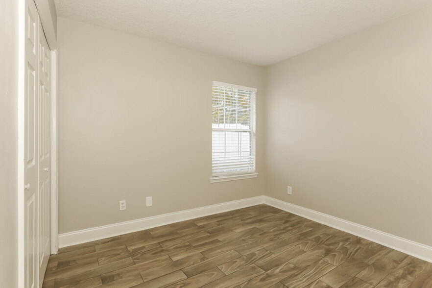 Building Photo - 2891 Tuscarora Tr
