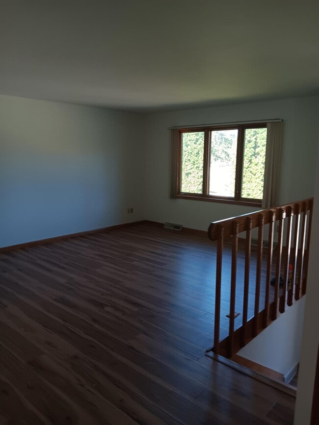 Building Photo - 2651 Stanbrook St