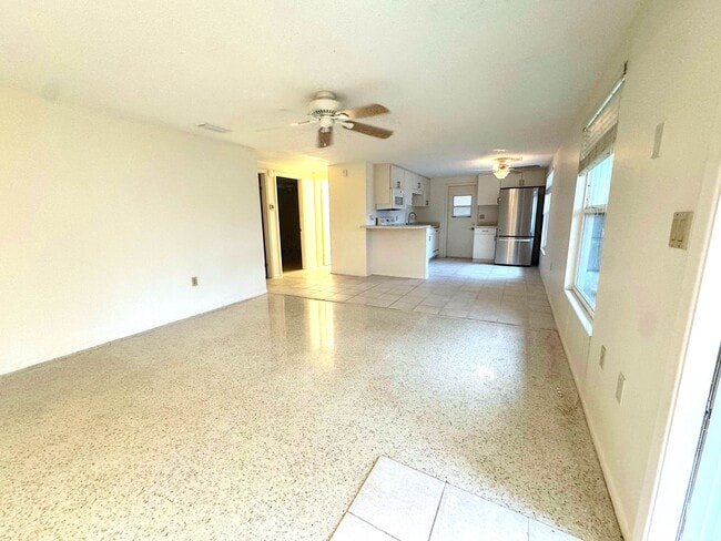 Building Photo - 6716 Anchor Way