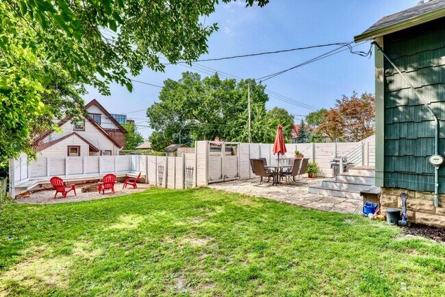 Building Photo - Beautiful Updated 3-Bedroom Colonial – Prime East Side Location