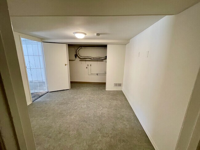 Bonus room off garage1 - 5215 Sepulveda Blvd