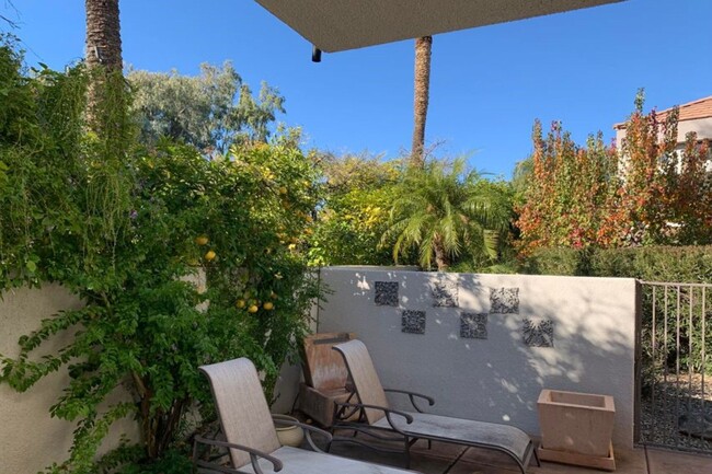 Building Photo - 7222 E Gainey Ranch Rd