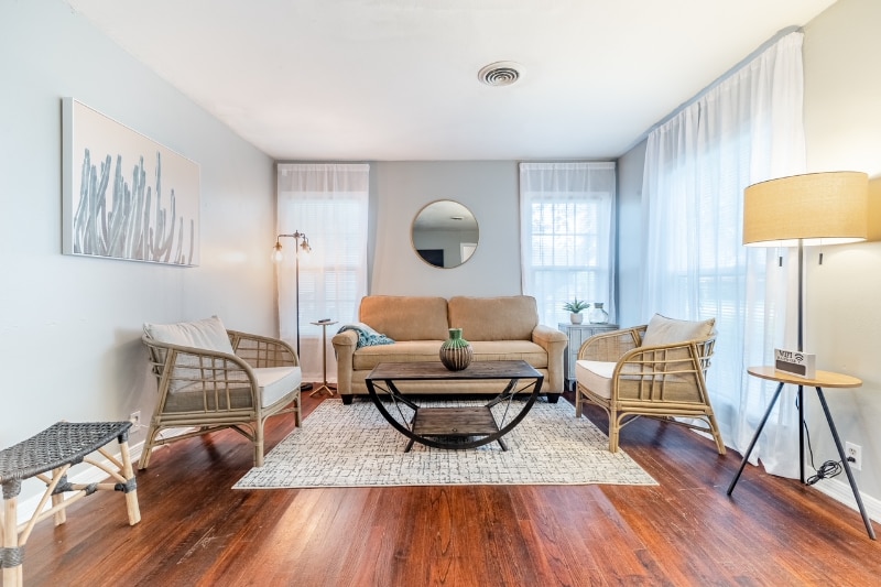 Building Photo - 1201 W Alan Ave