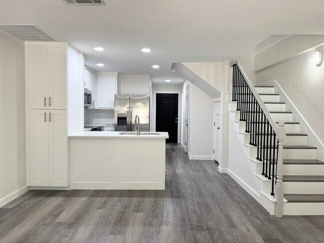 Building Photo - 3607 Sioux Trail