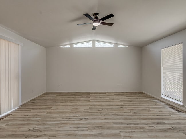 Building Photo - 1700 N Alexander Ln