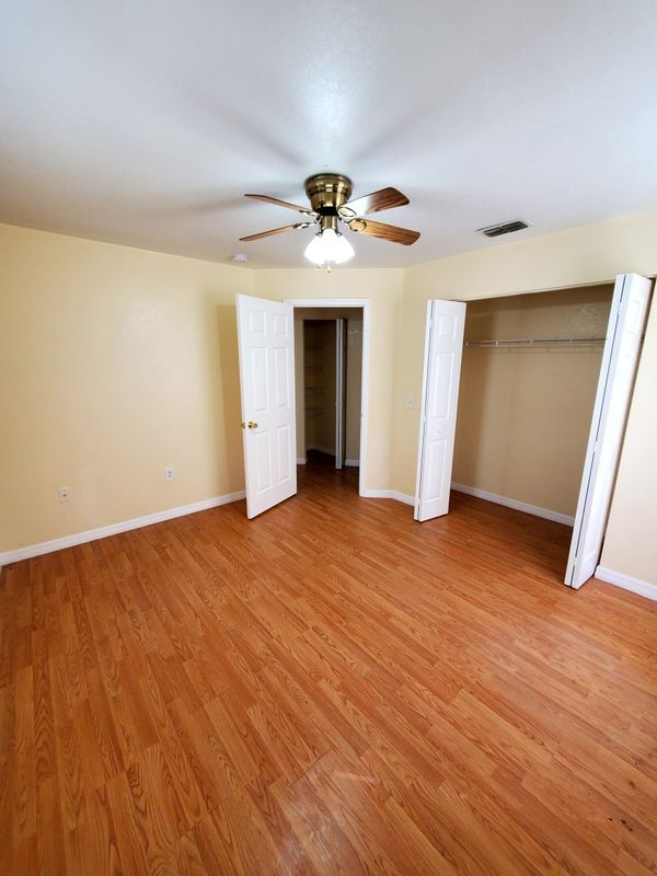 Building Photo - 1022 Church St