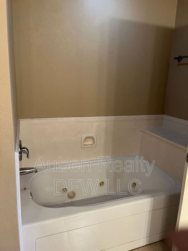 Building Photo - 2800 Steve's Way