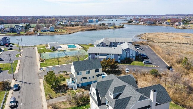 Building Photo - 47 Valentine St