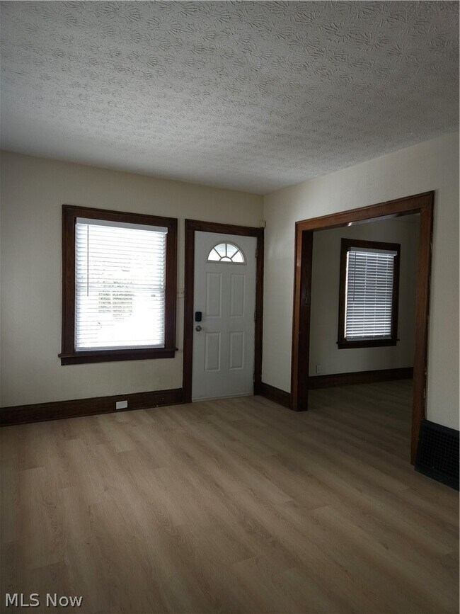 Building Photo - 80 E Ido Ave