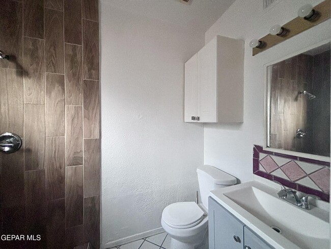 Building Photo - 7952 San Jose Rd