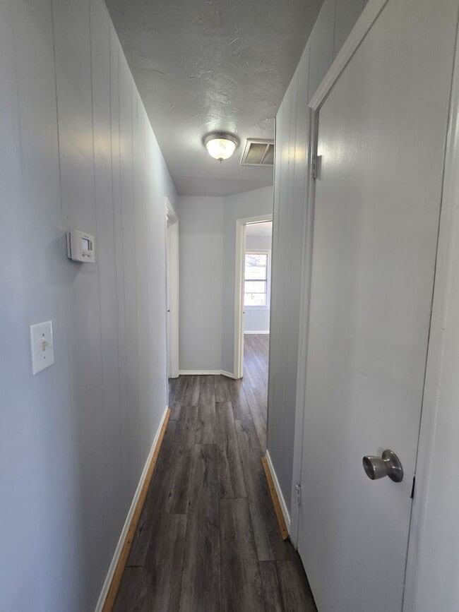 Building Photo - 2 bed, 1 bath in Shawnee, OK!