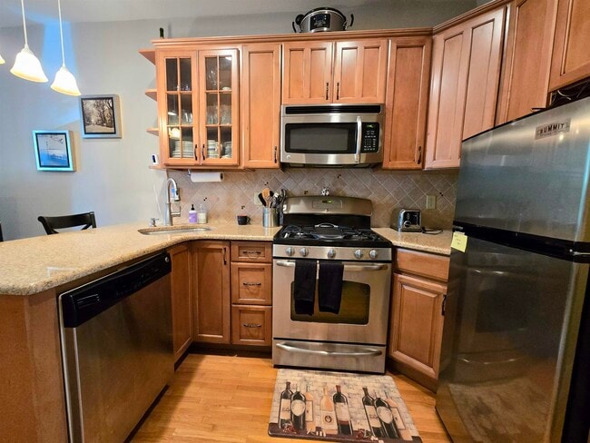 Building Photo - 123 Washington St